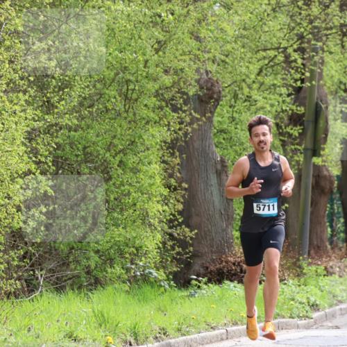 12.04.2026 - 45. Internationalen Wilhelmsburger Insellauf Yannick Fuchs http://msf.ph/oto/9502283 12.04.2026 12:44:48 Laufen 5711 meine-sportfotos.de