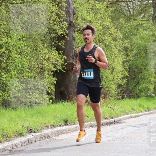 12.04.2026 - 45. Internationalen Wilhelmsburger Insellauf Yannick Fuchs http://msf.ph/oto/9502298 12.04.2026 12:44:51 Laufen 5711 meine-sportfotos.de