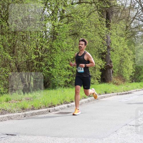 12.04.2026 - 45. Internationalen Wilhelmsburger Insellauf Yannick Fuchs http://msf.ph/oto/9502303 12.04.2026 12:44:52 Laufen 5711, 221 meine-sportfotos.de