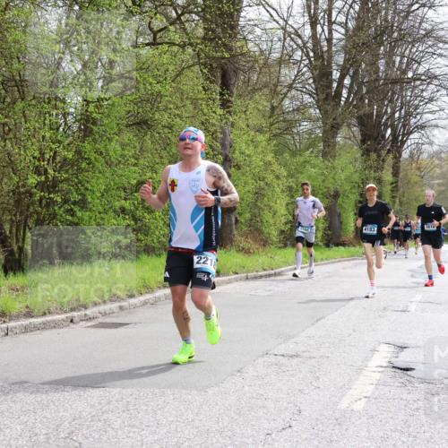 12.04.2026 - 45. Internationalen Wilhelmsburger Insellauf Yannick Fuchs http://msf.ph/oto/9502311 12.04.2026 12:44:54 Laufen 221, 4183, 3810 meine-sportfotos.de