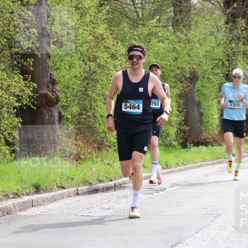 12.04.2026 - 45. Internationalen Wilhelmsburger Insellauf Yannick Fuchs http://msf.ph/oto/9502338 12.04.2026 12:45:00 Laufen 5464, 793, 5358, 5146 meine-sportfotos.de
