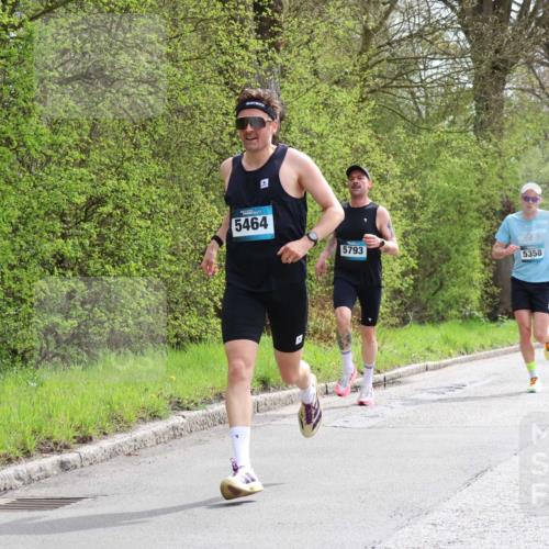 12.04.2026 - 45. Internationalen Wilhelmsburger Insellauf Yannick Fuchs http://msf.ph/oto/9502344 12.04.2026 12:45:01 Laufen 5464, 5793, 5358, 5146 meine-sportfotos.de