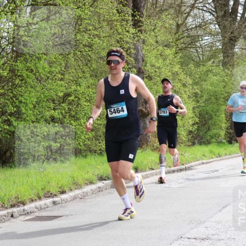 12.04.2026 - 45. Internationalen Wilhelmsburger Insellauf Yannick Fuchs http://msf.ph/oto/9502345 12.04.2026 12:45:01 Laufen 5464, 5793, 358, 5146 meine-sportfotos.de