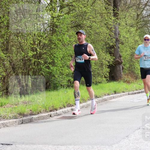 12.04.2026 - 45. Internationalen Wilhelmsburger Insellauf Yannick Fuchs http://msf.ph/oto/9502351 12.04.2026 12:45:03 Laufen 5358, 5793 meine-sportfotos.de