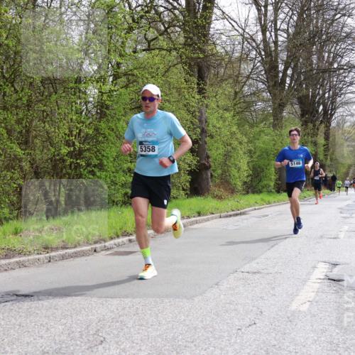 12.04.2026 - 45. Internationalen Wilhelmsburger Insellauf Yannick Fuchs http://msf.ph/oto/9502357 12.04.2026 12:45:04 Laufen 5358, 5146 meine-sportfotos.de