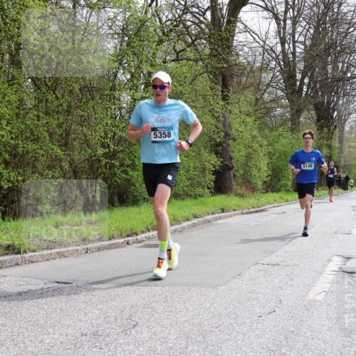 12.04.2026 - 45. Internationalen Wilhelmsburger Insellauf Yannick Fuchs http://msf.ph/oto/9502358 12.04.2026 12:45:04 Laufen 30, 5358, 5146 meine-sportfotos.de