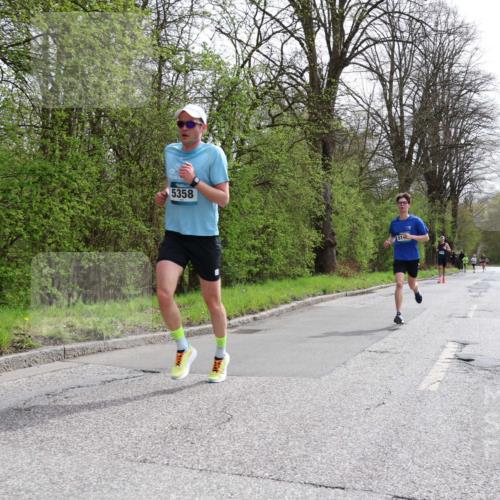 12.04.2026 - 45. Internationalen Wilhelmsburger Insellauf Yannick Fuchs http://msf.ph/oto/9502360 12.04.2026 12:45:04 Laufen 5358, 514 meine-sportfotos.de