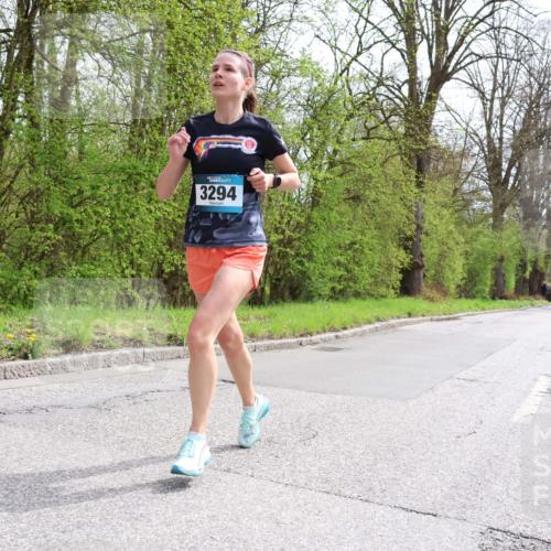 12.04.2026 - 45. Internationalen Wilhelmsburger Insellauf Yannick Fuchs http://msf.ph/oto/9502429 12.04.2026 12:45:19 Laufen 3294 meine-sportfotos.de
