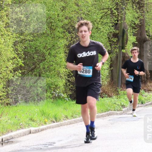 12.04.2026 - 45. Internationalen Wilhelmsburger Insellauf Yannick Fuchs http://msf.ph/oto/9502433 12.04.2026 12:45:25 Laufen 280, 734 meine-sportfotos.de