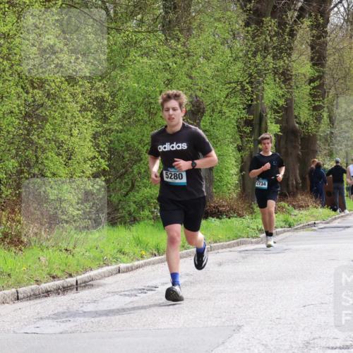 12.04.2026 - 45. Internationalen Wilhelmsburger Insellauf Yannick Fuchs http://msf.ph/oto/9502436 12.04.2026 12:45:26 Laufen 5280, 2734, 5483, 5678, 601 meine-sportfotos.de