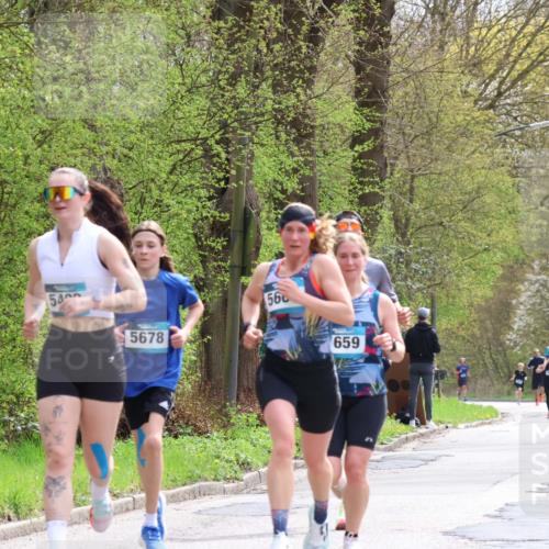 12.04.2026 - 45. Internationalen Wilhelmsburger Insellauf Yannick Fuchs http://msf.ph/oto/9502468 12.04.2026 12:45:33 Laufen 54, 5678, 560, 659 meine-sportfotos.de