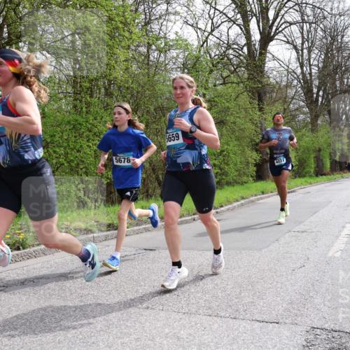 12.04.2026 - 45. Internationalen Wilhelmsburger Insellauf Yannick Fuchs http://msf.ph/oto/9502494 12.04.2026 12:45:37 Laufen 5678, 5659, 4037 meine-sportfotos.de