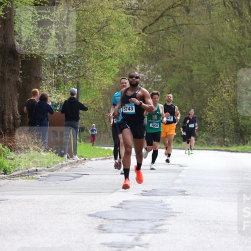 12.04.2026 - 45. Internationalen Wilhelmsburger Insellauf Yannick Fuchs http://msf.ph/oto/9502509 12.04.2026 12:45:45 Laufen 5743, 3000, 5411, 2235 meine-sportfotos.de