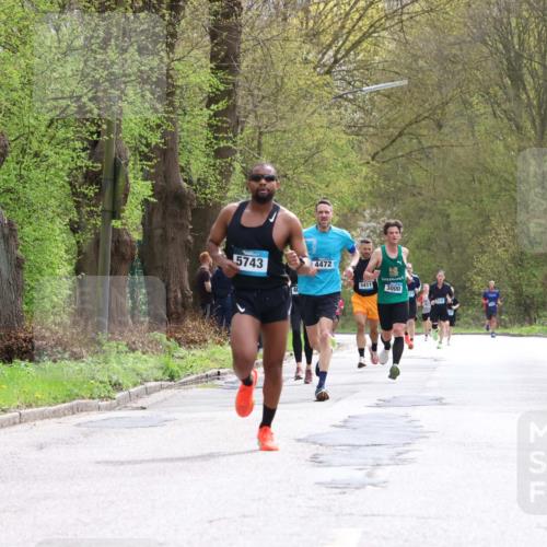 12.04.2026 - 45. Internationalen Wilhelmsburger Insellauf Yannick Fuchs http://msf.ph/oto/9502519 12.04.2026 12:45:48 Laufen 5743, 4472, 5411, 3000 meine-sportfotos.de
