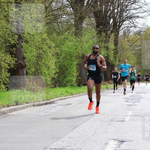 12.04.2026 - 45. Internationalen Wilhelmsburger Insellauf Yannick Fuchs http://msf.ph/oto/9502528 12.04.2026 12:45:50 Laufen 5743, 4472, 3000 meine-sportfotos.de