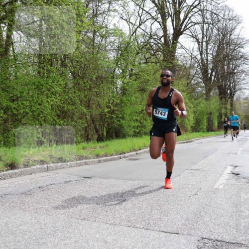 12.04.2026 - 45. Internationalen Wilhelmsburger Insellauf Yannick Fuchs http://msf.ph/oto/9502541 12.04.2026 12:45:52 Laufen 5743 meine-sportfotos.de
