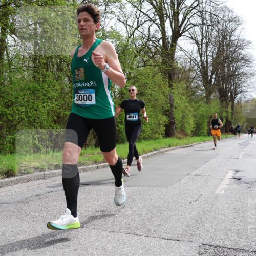 12.04.2026 - 45. Internationalen Wilhelmsburger Insellauf Yannick Fuchs http://msf.ph/oto/9502568 12.04.2026 12:45:58 Laufen 3000, 4041 meine-sportfotos.de