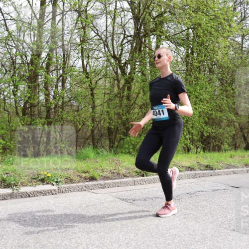 12.04.2026 - 45. Internationalen Wilhelmsburger Insellauf Yannick Fuchs http://msf.ph/oto/9502571 12.04.2026 12:45:59 Laufen 4041 meine-sportfotos.de