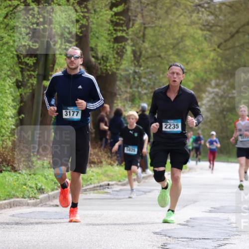 12.04.2026 - 45. Internationalen Wilhelmsburger Insellauf Yannick Fuchs http://msf.ph/oto/9502585 12.04.2026 12:46:03 Laufen 3177, 5825, 2235, 1673 meine-sportfotos.de