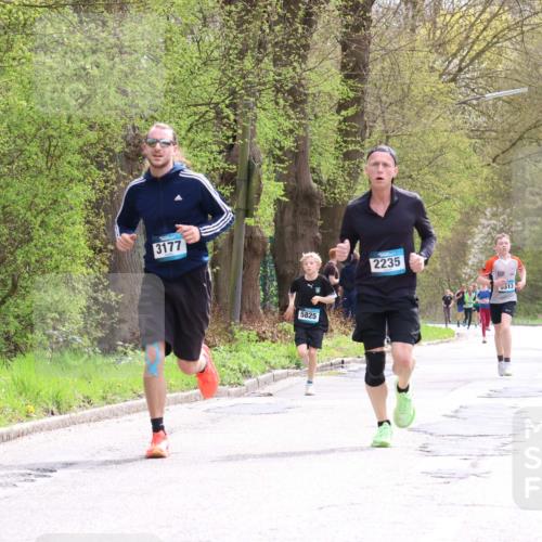 12.04.2026 - 45. Internationalen Wilhelmsburger Insellauf Yannick Fuchs http://msf.ph/oto/9502590 12.04.2026 12:46:05 Laufen 3177, 5825, 2235, 5513, 2820 meine-sportfotos.de