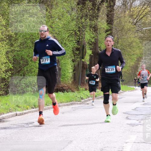 12.04.2026 - 45. Internationalen Wilhelmsburger Insellauf Yannick Fuchs http://msf.ph/oto/9502594 12.04.2026 12:46:06 Laufen 3177, 5825, 2235, 5513, 2820 meine-sportfotos.de