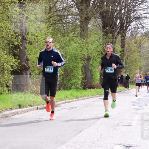 12.04.2026 - 45. Internationalen Wilhelmsburger Insellauf Yannick Fuchs http://msf.ph/oto/9502600 12.04.2026 12:46:07 Laufen 3177, 2235, 5513 meine-sportfotos.de