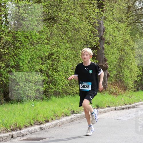 12.04.2026 - 45. Internationalen Wilhelmsburger Insellauf Yannick Fuchs http://msf.ph/oto/9502618 12.04.2026 12:46:12 Laufen 5825 meine-sportfotos.de