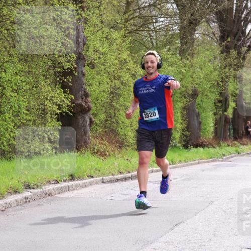 12.04.2026 - 45. Internationalen Wilhelmsburger Insellauf Yannick Fuchs http://msf.ph/oto/9502638 12.04.2026 12:46:16 Laufen 2820 meine-sportfotos.de