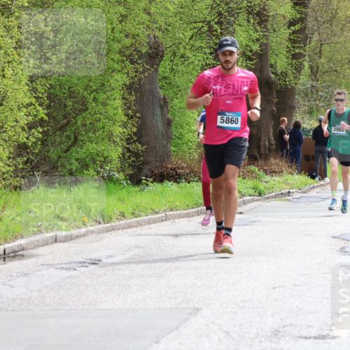 12.04.2026 - 45. Internationalen Wilhelmsburger Insellauf Yannick Fuchs http://msf.ph/oto/9502658 12.04.2026 12:46:22 Laufen 5860, 3982 meine-sportfotos.de