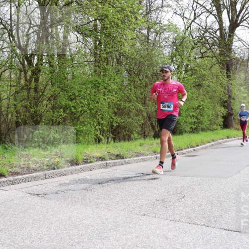 12.04.2026 - 45. Internationalen Wilhelmsburger Insellauf Yannick Fuchs http://msf.ph/oto/9502672 12.04.2026 12:46:25 Laufen 5860 meine-sportfotos.de