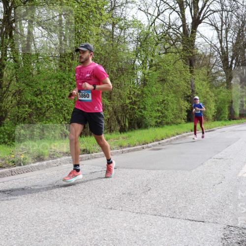 12.04.2026 - 45. Internationalen Wilhelmsburger Insellauf Yannick Fuchs http://msf.ph/oto/9502674 12.04.2026 12:46:26 Laufen 5860 meine-sportfotos.de
