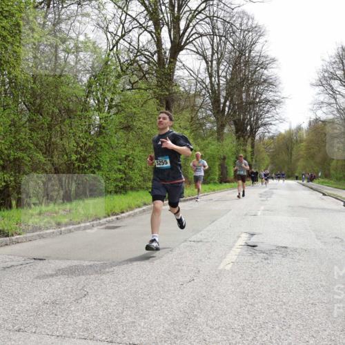 12.04.2026 - 45. Internationalen Wilhelmsburger Insellauf Yannick Fuchs http://msf.ph/oto/9502814 12.04.2026 12:47:02 Laufen 5255 meine-sportfotos.de