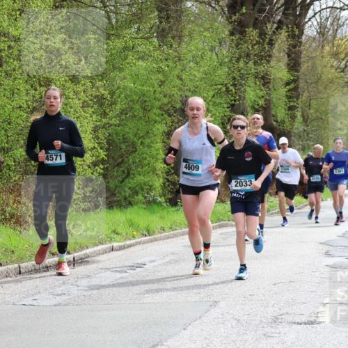 12.04.2026 - 45. Internationalen Wilhelmsburger Insellauf Yannick Fuchs http://msf.ph/oto/9502845 12.04.2026 12:47:10 Laufen 4571, 4609, 2033, 2344, 4545, 4545, 5361, 4728 meine-sportfotos.de