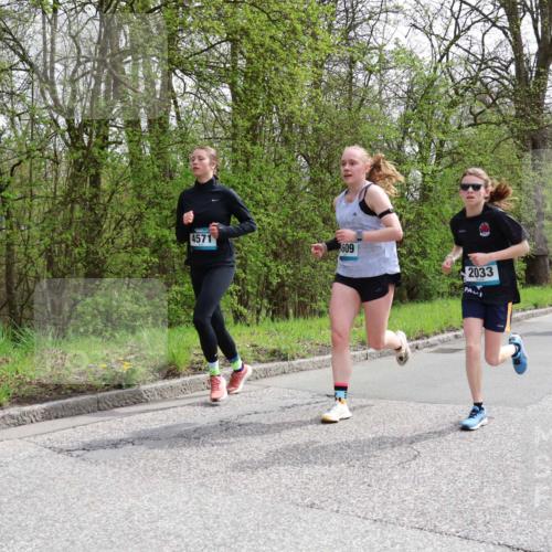 12.04.2026 - 45. Internationalen Wilhelmsburger Insellauf Yannick Fuchs http://msf.ph/oto/9502859 12.04.2026 12:47:13 Laufen 4571, 609, 2033, 5797 meine-sportfotos.de
