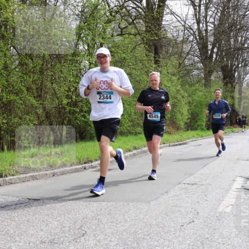 12.04.2026 - 45. Internationalen Wilhelmsburger Insellauf Yannick Fuchs http://msf.ph/oto/9502879 12.04.2026 12:47:17 Laufen 5, 2344, 4545, 4728 meine-sportfotos.de