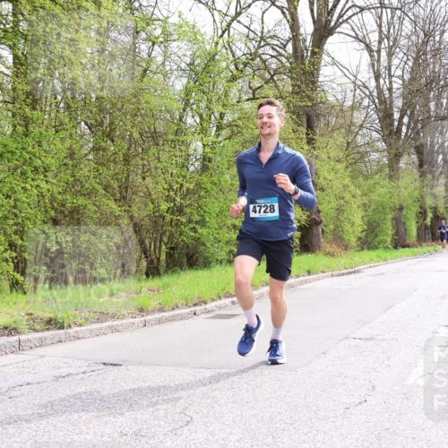 12.04.2026 - 45. Internationalen Wilhelmsburger Insellauf Yannick Fuchs http://msf.ph/oto/9502886 12.04.2026 12:47:19 Laufen 4728 meine-sportfotos.de