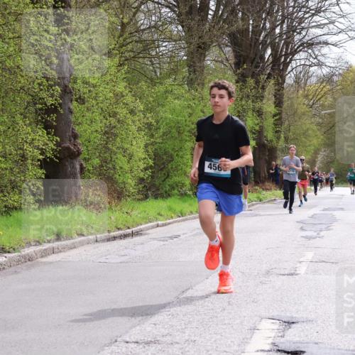 12.04.2026 - 45. Internationalen Wilhelmsburger Insellauf Yannick Fuchs http://msf.ph/oto/9502900 12.04.2026 12:47:22 Laufen 456, 5779 meine-sportfotos.de