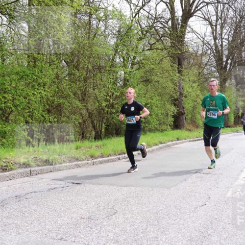 12.04.2026 - 45. Internationalen Wilhelmsburger Insellauf Yannick Fuchs http://msf.ph/oto/9502950 12.04.2026 12:47:39 Laufen 5621, 12, 2896 meine-sportfotos.de