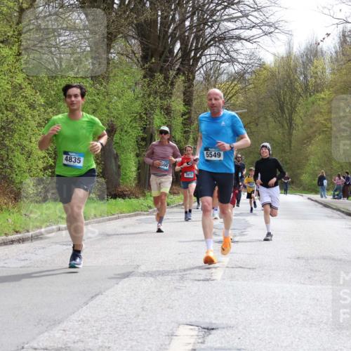 12.04.2026 - 45. Internationalen Wilhelmsburger Insellauf Yannick Fuchs http://msf.ph/oto/9503004 12.04.2026 12:47:51 Laufen 4835, 600, 3973, 5549 meine-sportfotos.de