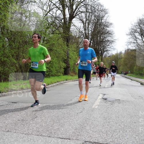 12.04.2026 - 45. Internationalen Wilhelmsburger Insellauf Yannick Fuchs http://msf.ph/oto/9503012 12.04.2026 12:47:53 Laufen 5549, 4835 meine-sportfotos.de