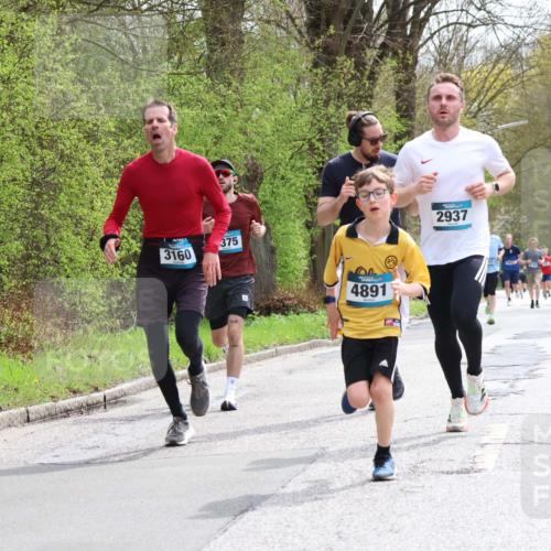 12.04.2026 - 45. Internationalen Wilhelmsburger Insellauf Yannick Fuchs http://msf.ph/oto/9503033 12.04.2026 12:47:58 Laufen 3160, 375, 4891, 2937 meine-sportfotos.de
