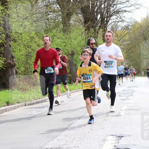 12.04.2026 - 45. Internationalen Wilhelmsburger Insellauf Yannick Fuchs http://msf.ph/oto/9503035 12.04.2026 12:47:59 Laufen 3160, 4891, 2937 meine-sportfotos.de