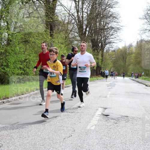 12.04.2026 - 45. Internationalen Wilhelmsburger Insellauf Yannick Fuchs http://msf.ph/oto/9503042 12.04.2026 12:48:00 Laufen 316, 891, 75, 2937 meine-sportfotos.de