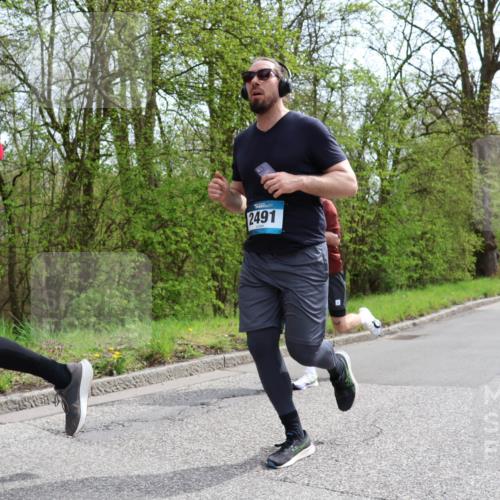 12.04.2026 - 45. Internationalen Wilhelmsburger Insellauf Yannick Fuchs http://msf.ph/oto/9503051 12.04.2026 12:48:02 Laufen 60, 2491 meine-sportfotos.de