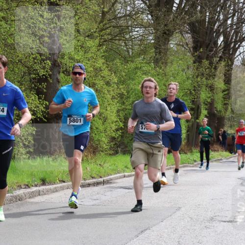 12.04.2026 - 45. Internationalen Wilhelmsburger Insellauf Yannick Fuchs http://msf.ph/oto/9503071 12.04.2026 12:48:12 Laufen 2624, 5801, 57, 3921, 4879 meine-sportfotos.de