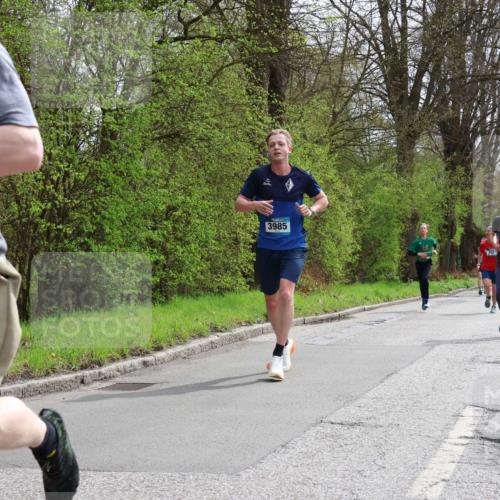 12.04.2026 - 45. Internationalen Wilhelmsburger Insellauf Yannick Fuchs http://msf.ph/oto/9503083 12.04.2026 12:48:14 Laufen 3985, 4879 meine-sportfotos.de