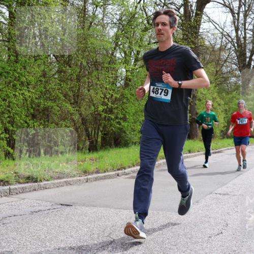 12.04.2026 - 45. Internationalen Wilhelmsburger Insellauf Yannick Fuchs http://msf.ph/oto/9503097 12.04.2026 12:48:17 Laufen 4879, 3921 meine-sportfotos.de