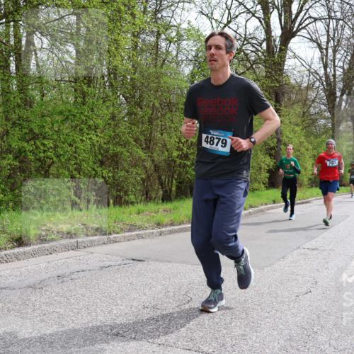 12.04.2026 - 45. Internationalen Wilhelmsburger Insellauf Yannick Fuchs http://msf.ph/oto/9503098 12.04.2026 12:48:17 Laufen 4879, 3921 meine-sportfotos.de