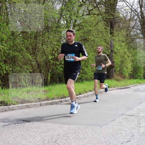 12.04.2026 - 45. Internationalen Wilhelmsburger Insellauf Yannick Fuchs http://msf.ph/oto/9503118 12.04.2026 12:48:22 Laufen 3520, 3287, 5696 meine-sportfotos.de