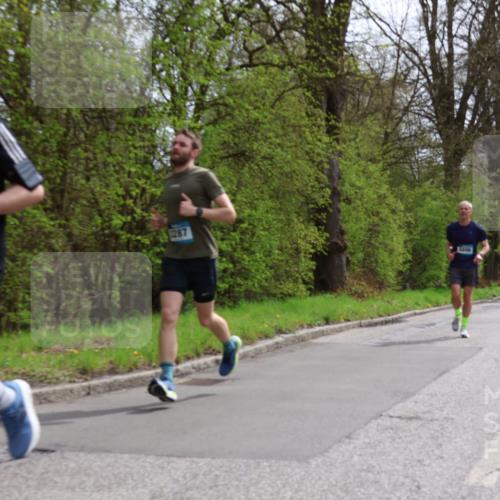 12.04.2026 - 45. Internationalen Wilhelmsburger Insellauf Yannick Fuchs http://msf.ph/oto/9503122 12.04.2026 12:48:22 Laufen 352, 1287, 5696 meine-sportfotos.de